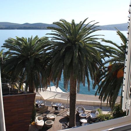 Ferienwohnung Penthouse By The Sea Tivat Exterior foto